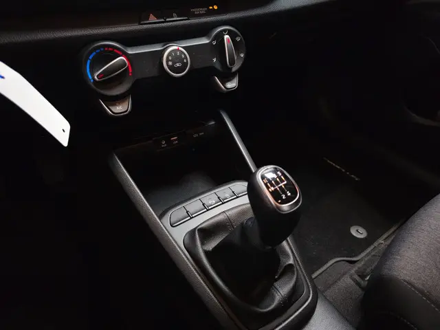 Kia Stonic 1.0 T-GDi DynamicLine 2019 Benzine 19