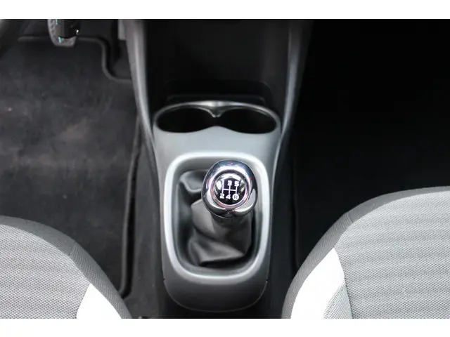 Toyota Aygo 1.0 VVT-i x-joy 2020 Benzine 25