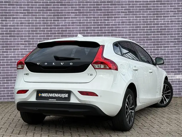 Volvo V40 T2 POLAR + AUTOMAAT 2019 Benzine 3