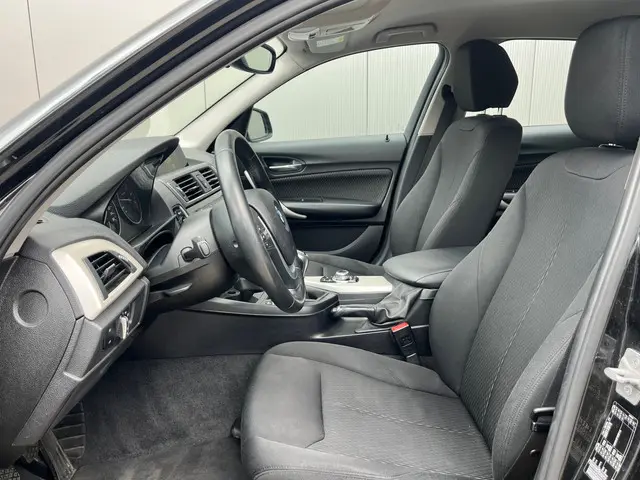 BMW 1 Serie 118i Centennial Executive 2016 Benzine 15