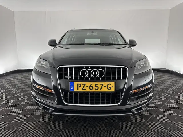 Audi Q7 2