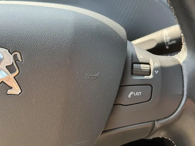 Peugeot 208 1.2 PureTech Allure 2016 Benzine 15