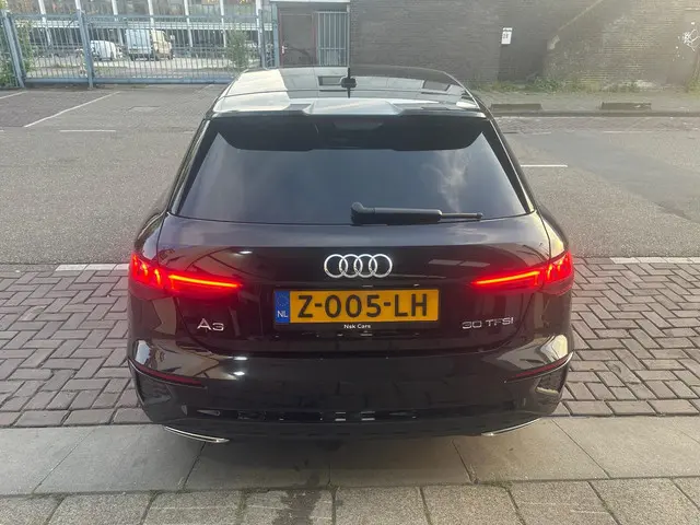 Audi A3 SPORTBACK 30 TFSI S edition 2024 Hybride Benzine 4