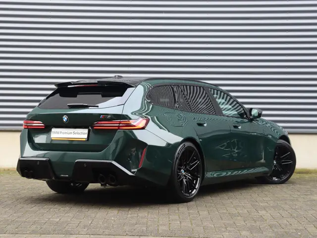BMW M5 Touring 2025 Hybride Benzine 2