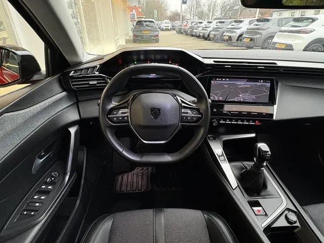 Peugeot 308 1.2T 130pk Allure 2023 Benzine 12