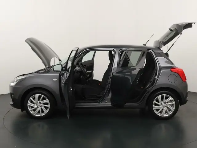 Suzuki Swift 1.2 Select Smart Hybrid 2022 Benzine 18