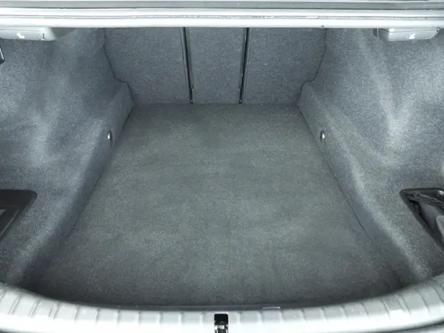 BMW 5 Serie 540i High Executive 2018 Benzine 10