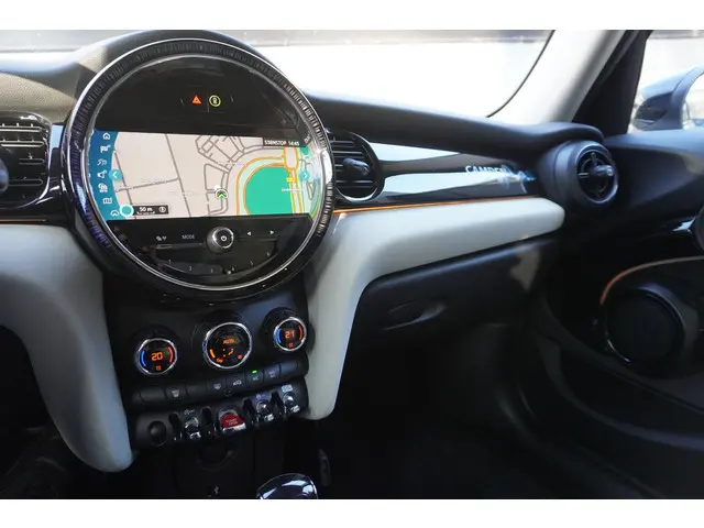 MINI 5-Deurs Cooper C 2023 Benzine 11