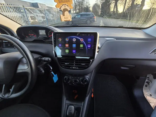 Peugeot 208 1.0 VTi Access 2014 Benzine 16