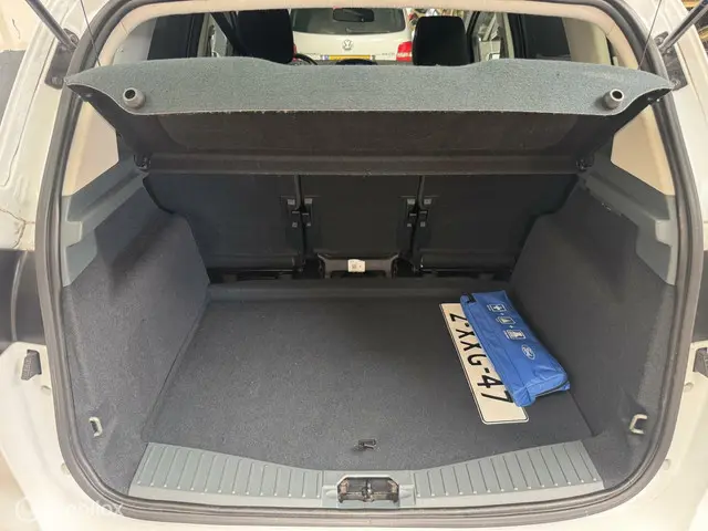 Ford C-MAX Edition Plus. Hogeinstap. 2014 Benzine 22
