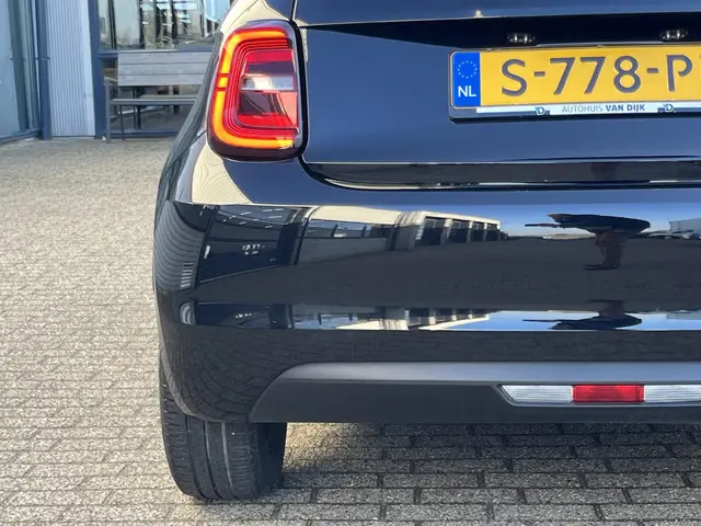 Fiat 500e 42 kWh 2023 Elektrisch 34