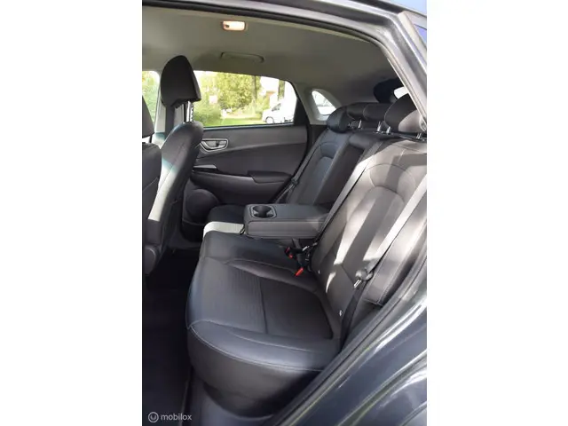 Hyundai Kona EV Premium 64 kWh + Trekhaak 2019 Elektrisch 10