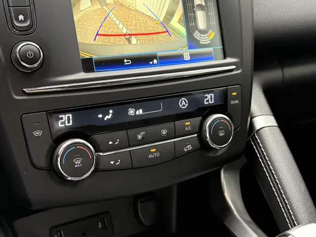 Renault Kadjar 1.2 TCe Bose 2016 Benzine 24