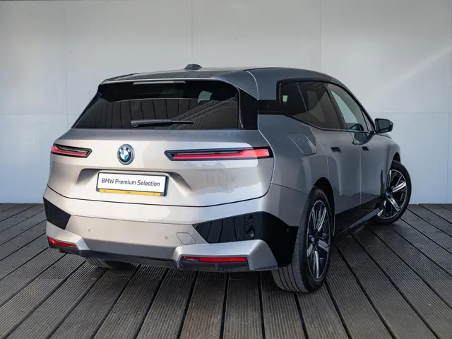 BMW iX xDrive40 2022 Elektrisch 2