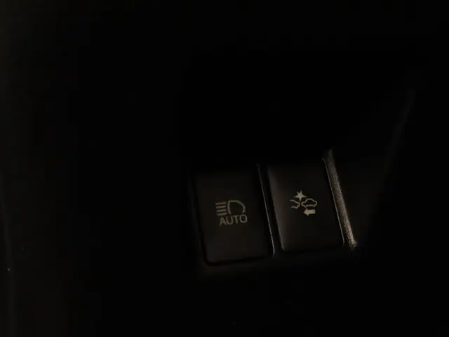 Toyota Yaris 1.5 Hybrid Trend 2016 Hybride Benzine 19