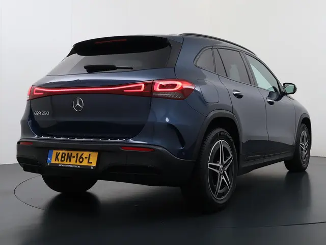 Mercedes-Benz EQA 250 AMG Line 67 kWh 2022 Elektrisch 8