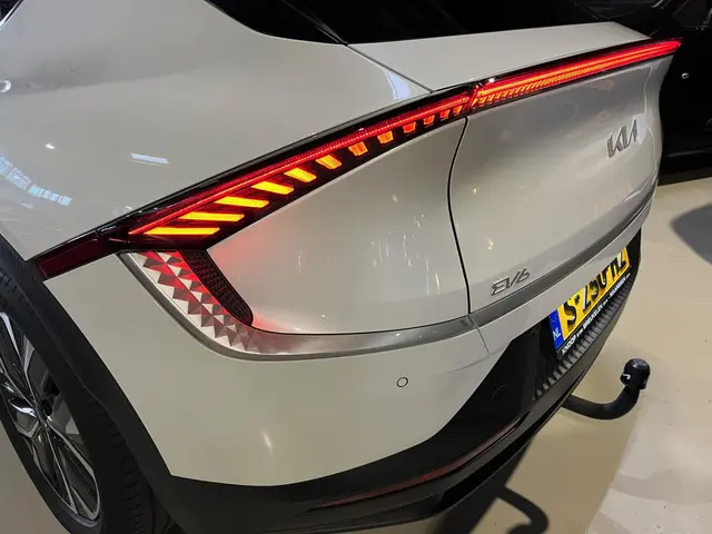 Kia EV6 Plus 77.4 kWh, BTW, Trekhaak, Led 2022 Elektrisch 10