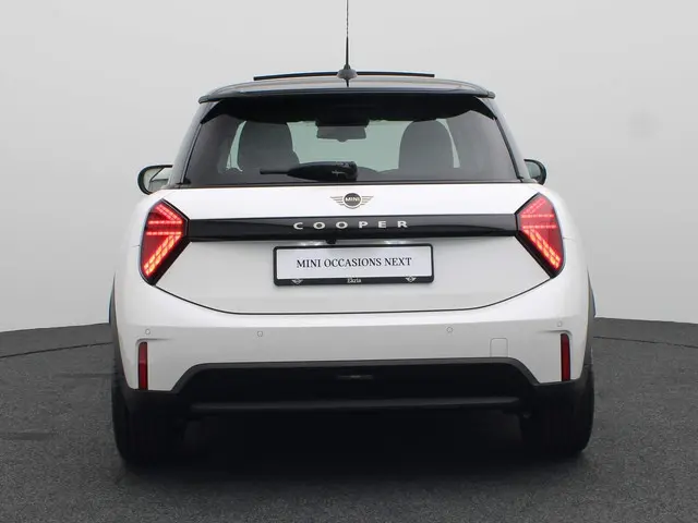 MINI 3-Deurs Cooper C 2024 Benzine 5