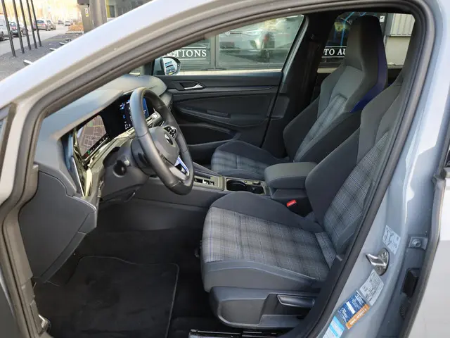 Volkswagen Golf GTE 1.4 PHEV 2021 Hybride Benzine 33