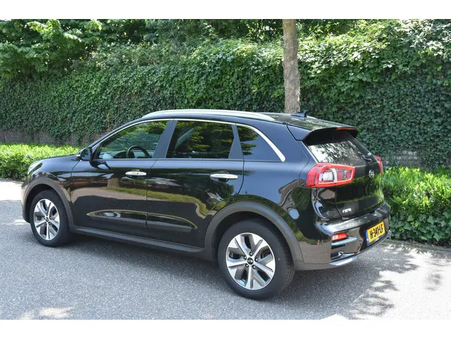 Kia e-Niro ExecutiveLine 64 kWh 2020 Elektrisch 4