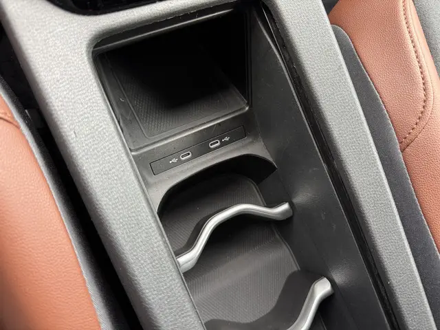 Volkswagen ID.4 First 77 kWh 204pk 2020 Elektrisch 32