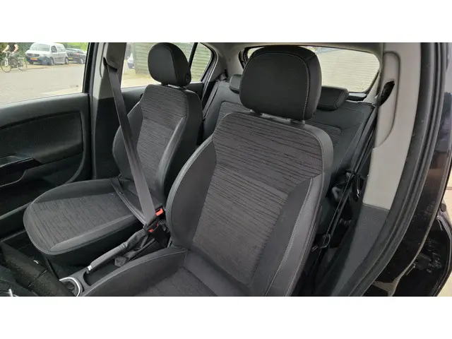 Opel Corsa 1.2-16V Berlin 2014 Benzine 24