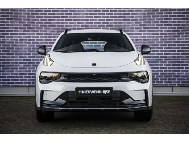 Lynk & Co 01 1.5 Plug-in Hybrid Core 2025 Hybride Benzine 9