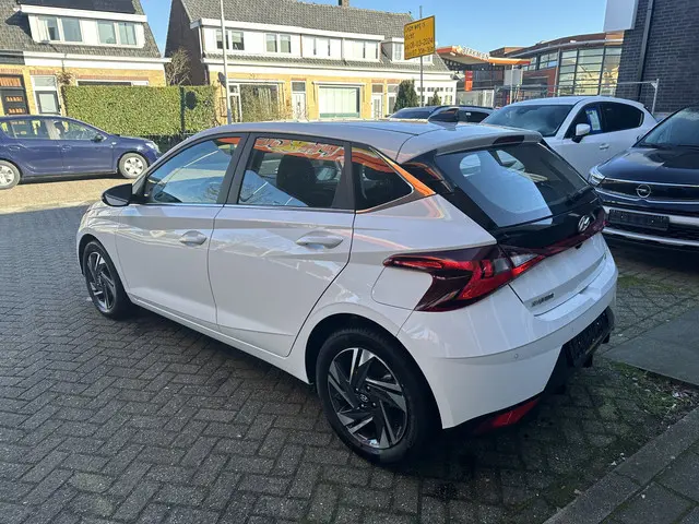 Hyundai i20 1.0 T-GDI Premium 2022 Benzine 3