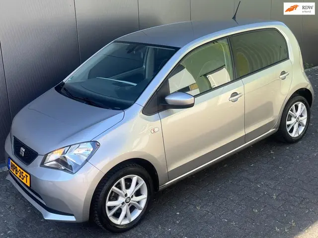 SEAT Mii 1.0 FR Intense volle uitvoering 2018 Benzine