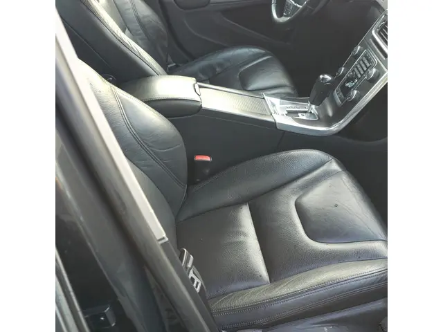 Volvo S60 2.0 T5 Momentum 2013 Benzine 15