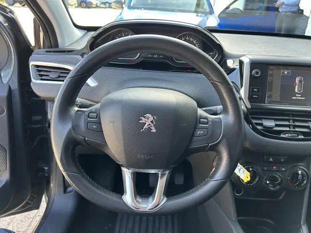 Peugeot 208 1.2 82 PK Allure 2016 Benzine 8