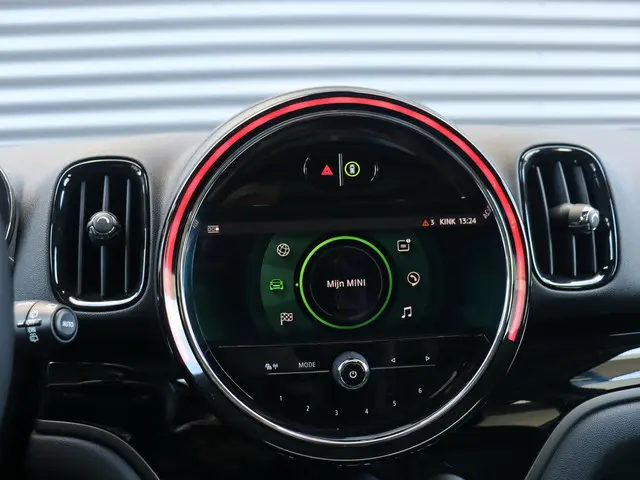 MINI Countryman Cooper S E ALL4 2021 Hybride Benzine 19