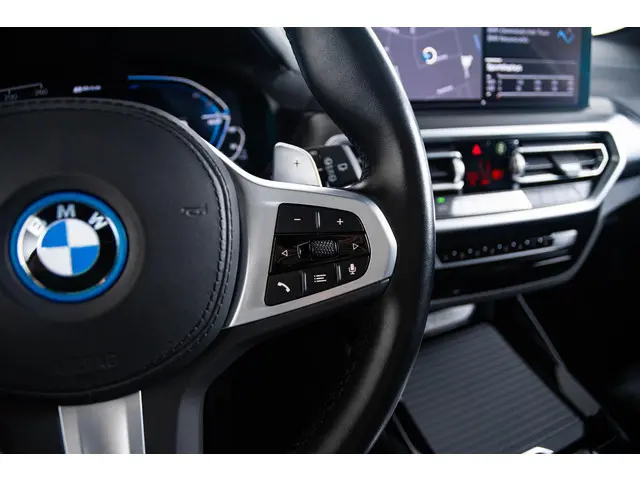 BMW X3 xDrive30e High Executive 2023 Hybride Benzine 51