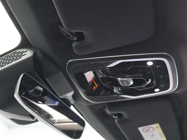 Lynk & Co 01 1.5 2025 Hybride Benzine 25