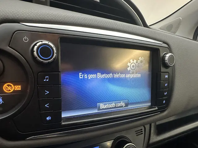 Toyota Yaris 1.5 Hybrid Comfort 2015 Hybride Benzine 21