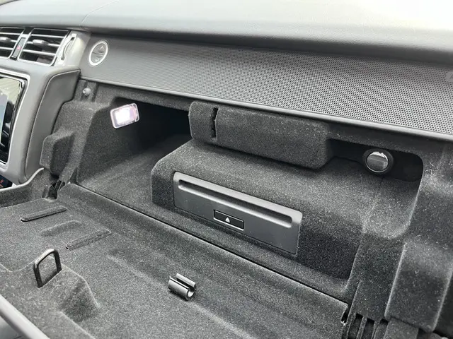 Land Rover Range Rover 4.4 SDV8 Vogue 2018 Diesel 63