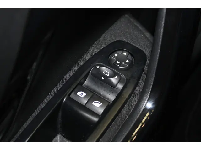 Peugeot 208 1.2 VTi Active 2014 Benzine 16