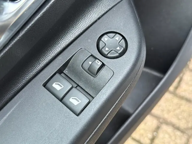 Opel Corsa 1.2 Edition NAVI|CARPLAY|AIRCO|NAP 2020 Benzine 21