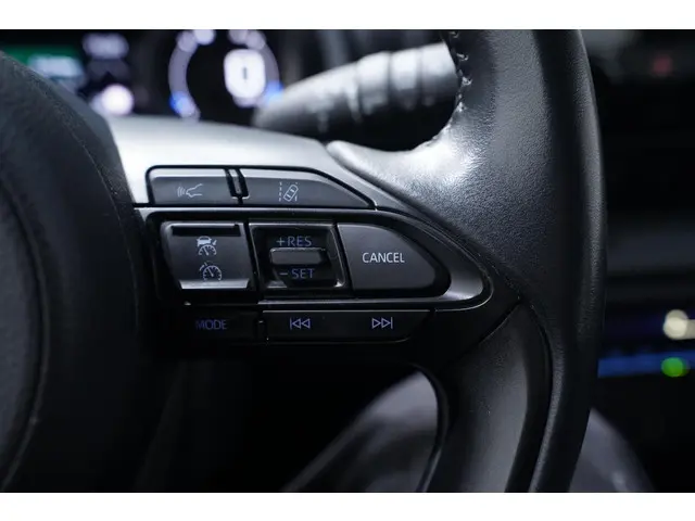 Toyota Yaris 1.5 Hybrid Dynamic 2021 Hybride Benzine 19