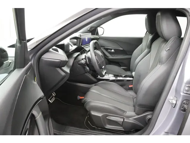 Peugeot 2008 1.2 Hybrid 136 GT 2024 Hybride Benzine 4