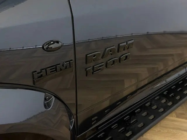 Dodge Ram 1500 5.7 V8 Crew Cab 6'4 2017 LPG/Gas 19