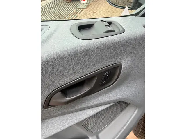 Ford Transit 330 2.0 TDCI L3H2 Trend 2019 Diesel 17