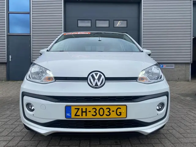 Volkswagen up! 3