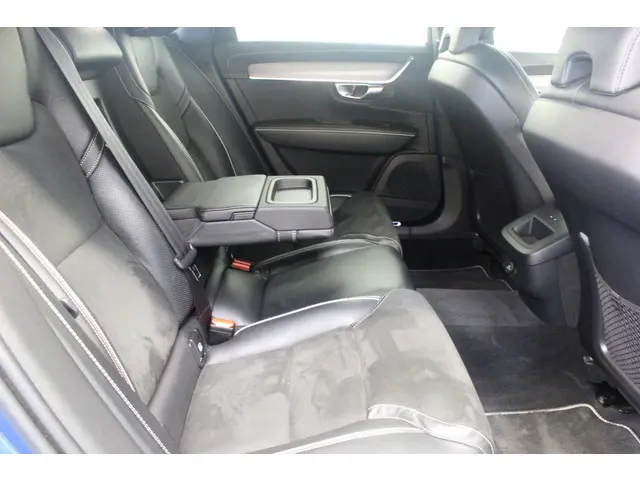 Volvo V90 T4 190pk R-Design 2018 Benzine 10