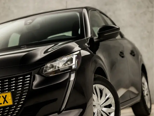 Peugeot 208 1.2 PureTech Sport 2021 Benzine 15