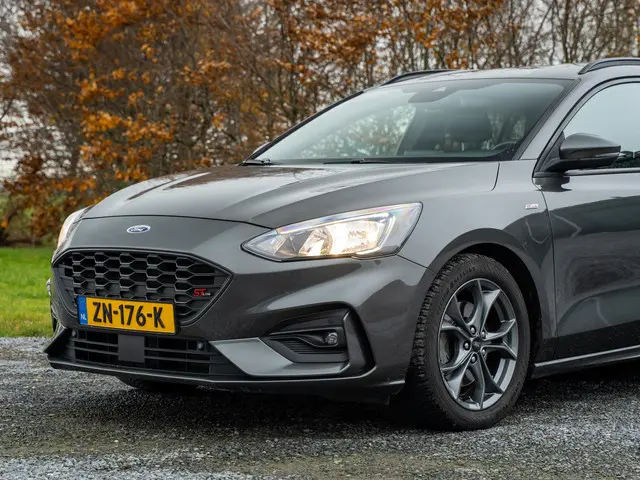 Ford Focus Wagon 1.0 EcoBoost ST Line 2019 Benzine 9
