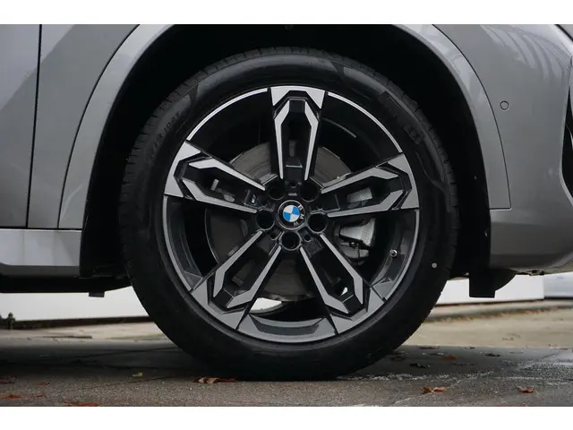 BMW X1 sDrive20i 2024 Benzine 6