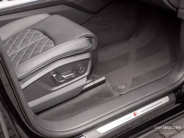 Audi Q8 60 TFSI E Quattro S-Line 2021 Hybride Benzine 57