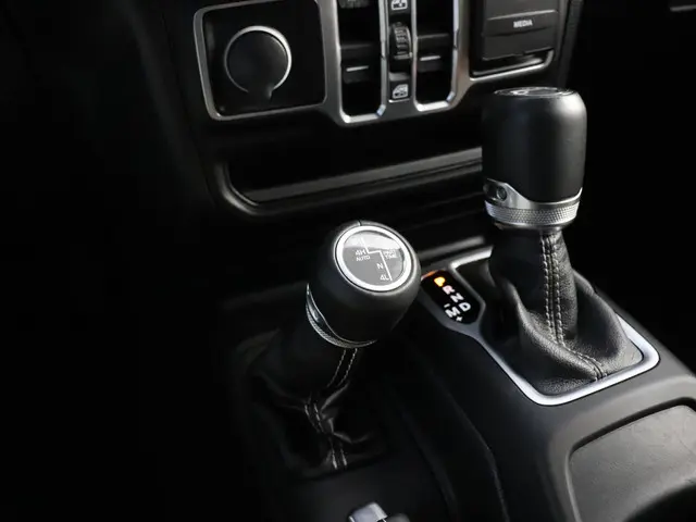 Jeep Wrangler 2.2D Sahara 2019 Diesel 26