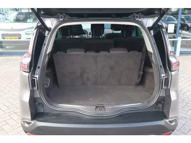 Renault Espace 1.8 TCe Limousin 7p. 2018 Benzine 18